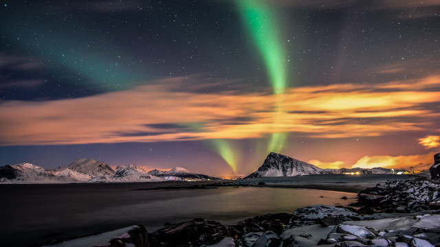 Aurora borealis lake mountains night #2 free wallpaper - medium preview image