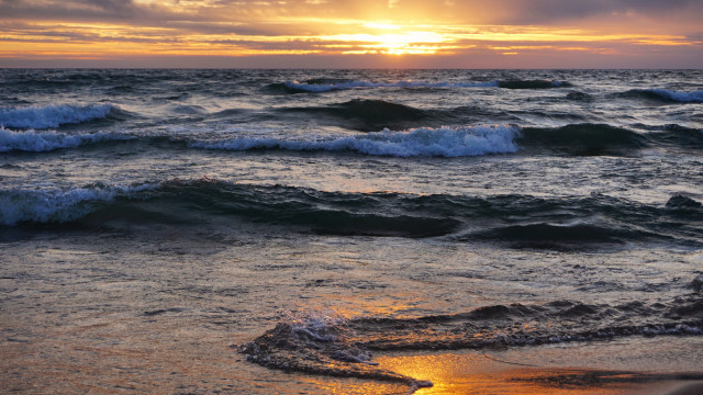 Sunset ocean waves beach person #4 free wallpaper - medium preview image