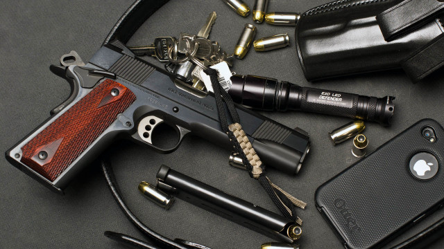 Gun knife table items case free wallpaper - medium preview image