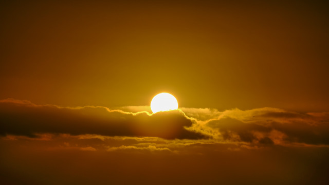 Sunset clouds plane city horizon free wallpaper - medium preview image
