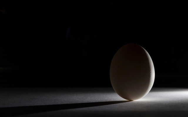 Egg shadow chiaroscuro minimalism moon free wallpaper - medium preview image