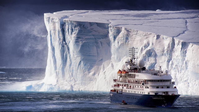 Large boat iceberg ocean ecological free wallpaper - medium preview image