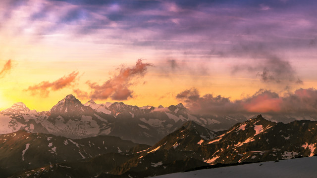 Sunset mountain range clouds snowboard free wallpaper - medium preview image