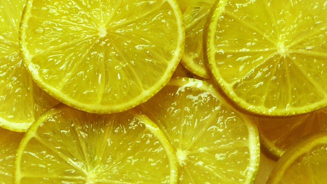 Lemons water droplets minimalism sparkle free wallpaper - medium preview image