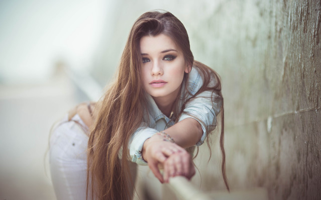Elina karimova portrait blue eyes free wallpaper - medium preview image
