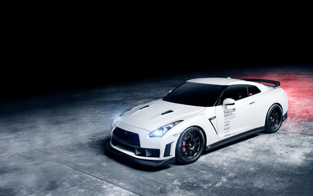 White sports car red light #6 free wallpaper for desktop - medium preview image