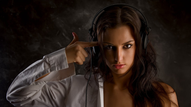 Woman headphones studio promo ella free wallpaper - medium preview image