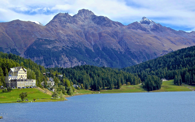Large house hillside lake mountain free wallpaper - medium preview image