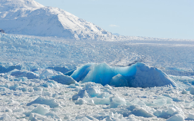 Large iceberg mountain snow blue free wallpaper - medium preview image