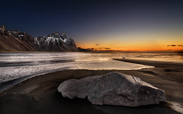 Large rock beach mountain sunset free wallpaper - medium preview image