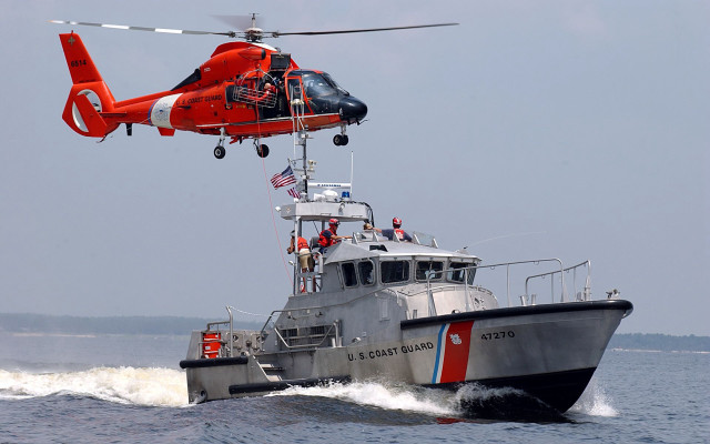 Helicopter flying boat water flag free wallpaper - medium preview image