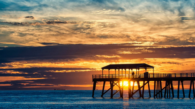 Pier sunset clouds boat city free wallpaper - medium preview image