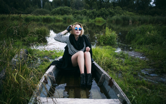 Woman boat swamp lake trees free wallpaper - medium preview image
