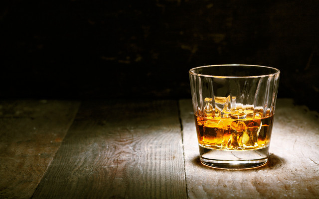 Whiskey glass wooden table dark free wallpaper - medium preview image