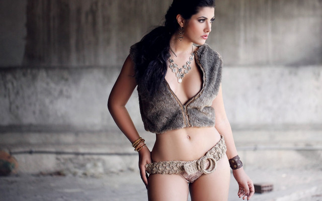 Woman bikini belt necklace jewelry free wallpaper - medium preview image