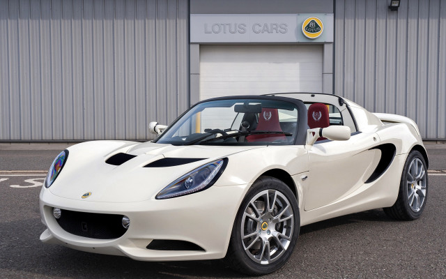 White sports car red interior free wallpaper - medium preview image