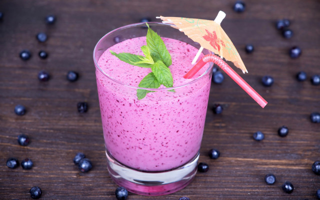 Blueberry smoothie umbrella blueberries food free wallpaper - medium preview image