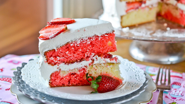 Cake strawberry shortcake pastel rococo free wallpaper - medium preview image