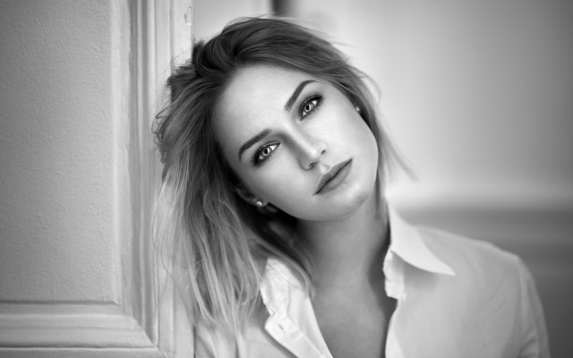 Eszter mattioni blonde white shirt free wallpaper for desktop - medium preview image