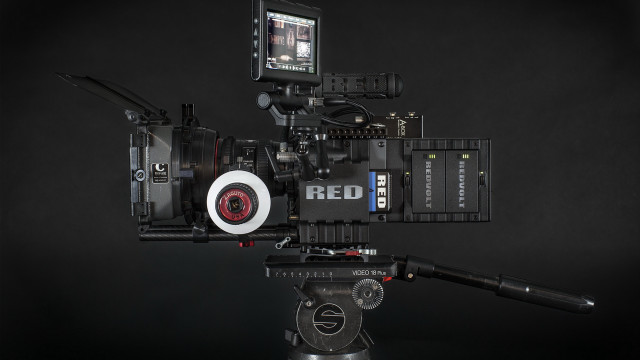 Camera red lens tripod 3d free wallpaper for desktop - medium preview image