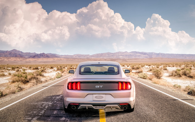 Desert mountains car clouds sunset free wallpaper - medium preview image
