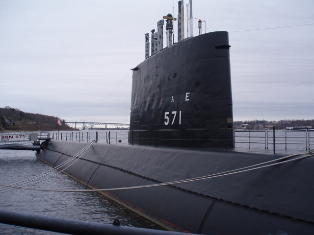 Black submarine dock boat bridge free wallpaper - medium preview image