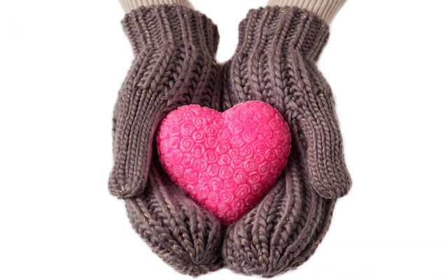 Hands holding pink heart gray free wallpaper - medium preview image