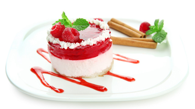 Raspberry cream cake cinnamon rococo free wallpaper - medium preview image