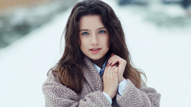 Woman sweater snow portrait blue free wallpaper - medium preview image