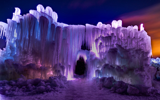 Tall ice cave starry sky free wallpaper - medium preview image