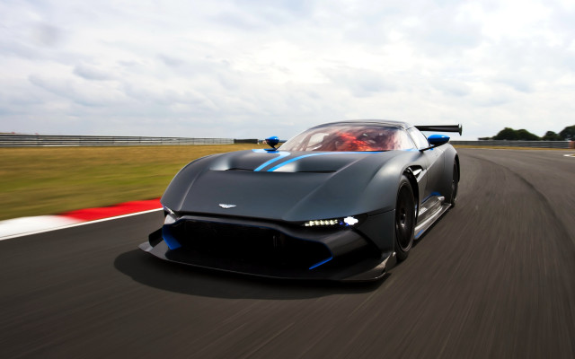 Car race track sky clouds free wallpaper - medium preview image