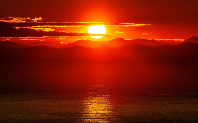 Sunset mountains water clouds red free wallpaper - medium preview image