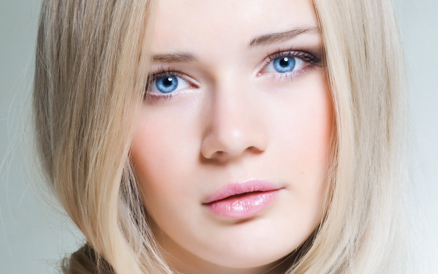 Blonde blueeyes woman photorealistic portrait free wallpaper - medium preview image