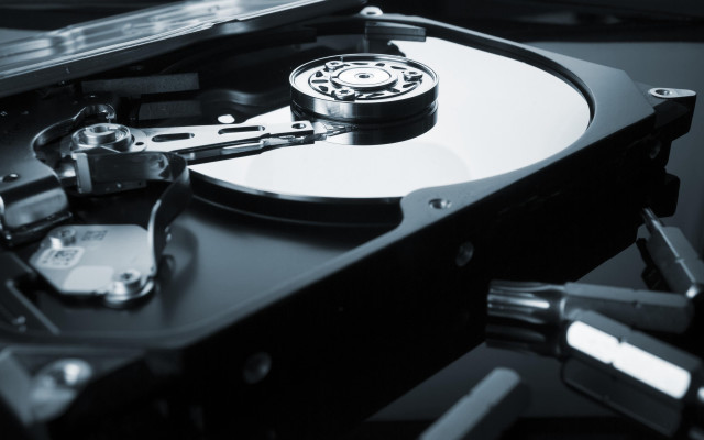 Harddrive key table laptop automatiste free wallpaper - medium preview image