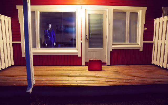 Red white house suitcase porch free wallpaper - medium preview image
