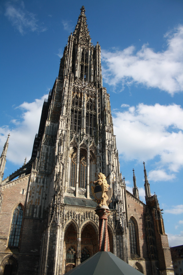 Gothic cathedral clocktower statue blue free wallpaper - medium preview image