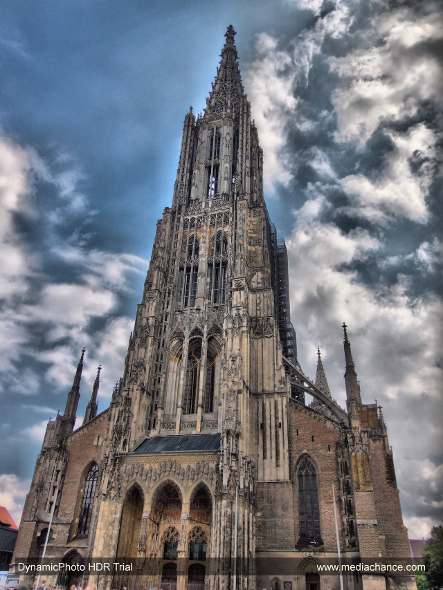 Large cathedral clock tower cloudy free wallpaper - medium preview image