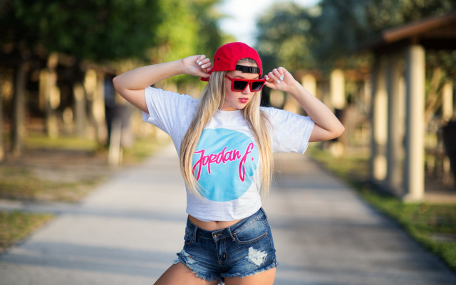 Woman redhat sunglasses skateboard outdoors free wallpaper - medium preview image