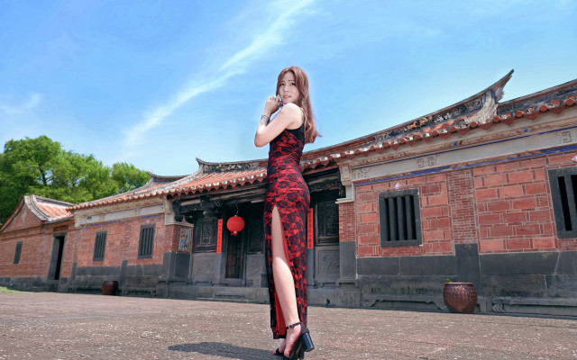 Red dress woman balcony heart free wallpaper - medium preview image