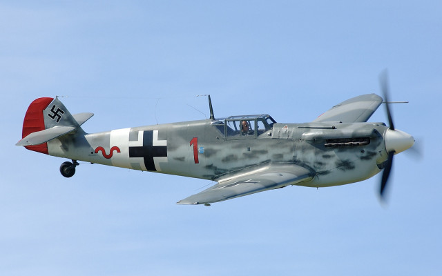 Small plane blue sky propeller free wallpaper - medium preview image