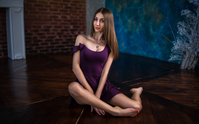Woman purple dress posing bench free wallpaper - medium preview image
