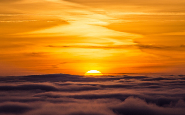 Sunset clouds plane sky horizon free wallpaper - medium preview image