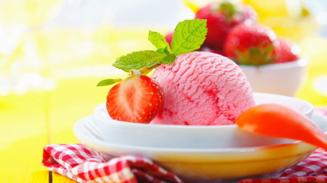 Bowl ice cream strawberry carrot free wallpaper - medium preview image