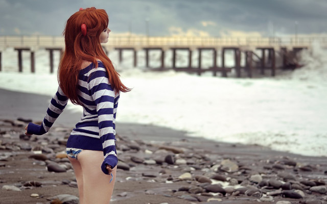 Beach portrait striped shirt rosy free wallpaper - medium preview image