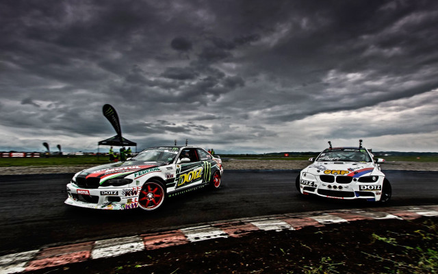 Racecars cloudy sky matte sharpened free wallpaper - medium preview image