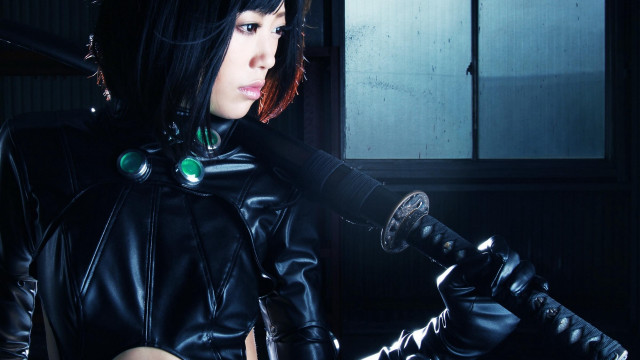 Woman black leather sword cosplay free wallpaper - medium preview image
