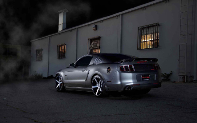 Silver mustang night smoke building free wallpaper - medium preview image