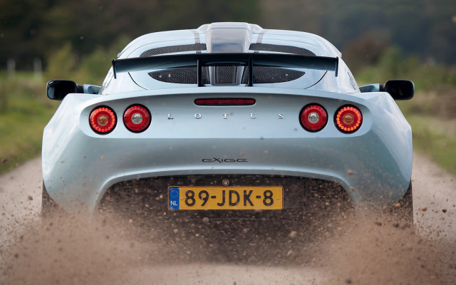 Car dirt road license plate free wallpaper - medium preview image