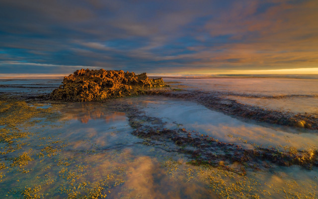 Island water sky clouds autumn free wallpaper - medium preview image