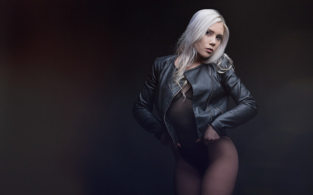 Andor basch fashion portrait leather free wallpaper - medium preview image